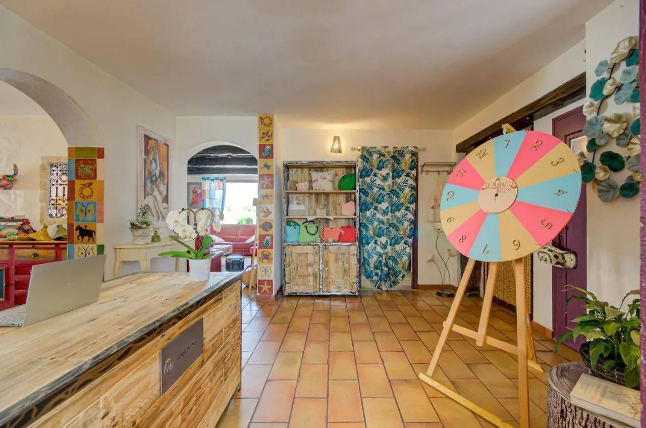 Hotel La Palunette Saintes-Maries-de-la-Mer 3*,