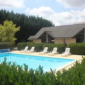 *** Hotel Les Dineux Village France