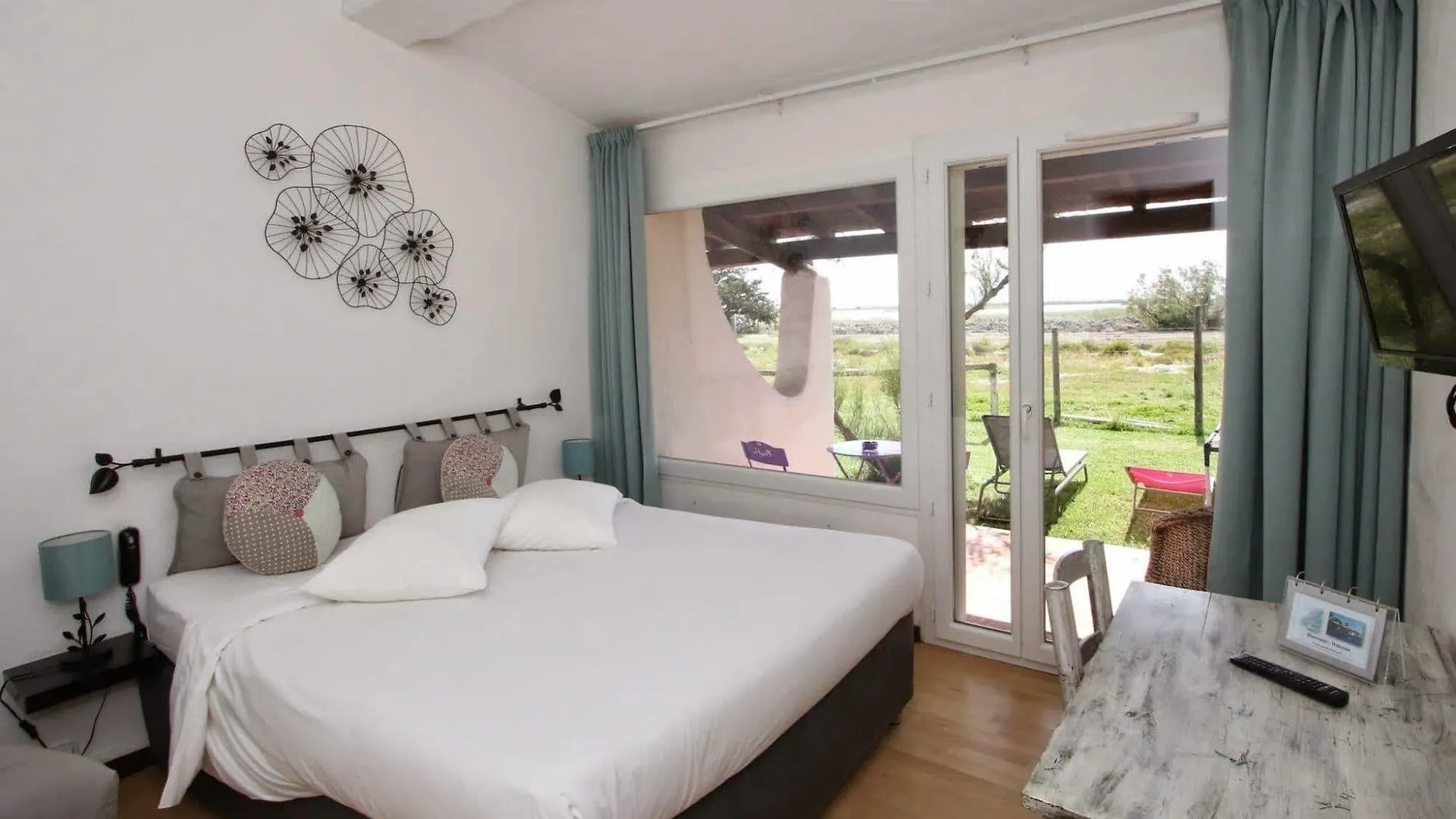 Hotel La Palunette Saintes-Maries-de-la-Mer Francia